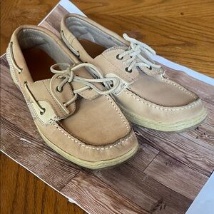 Men's Tan Leather Boat Shoes with Lace-Up Moc Toe